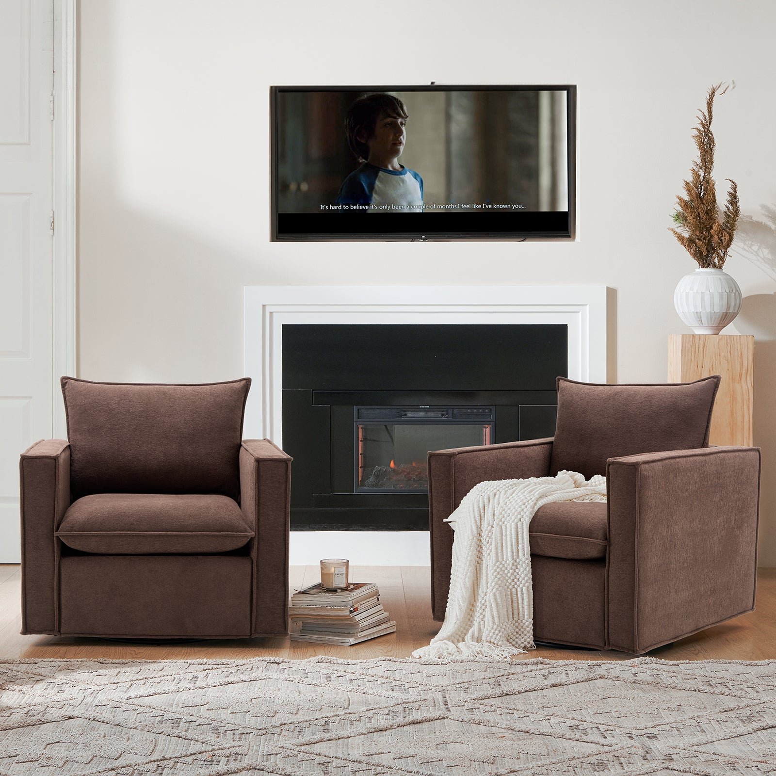 Accent chair and matching pillows top