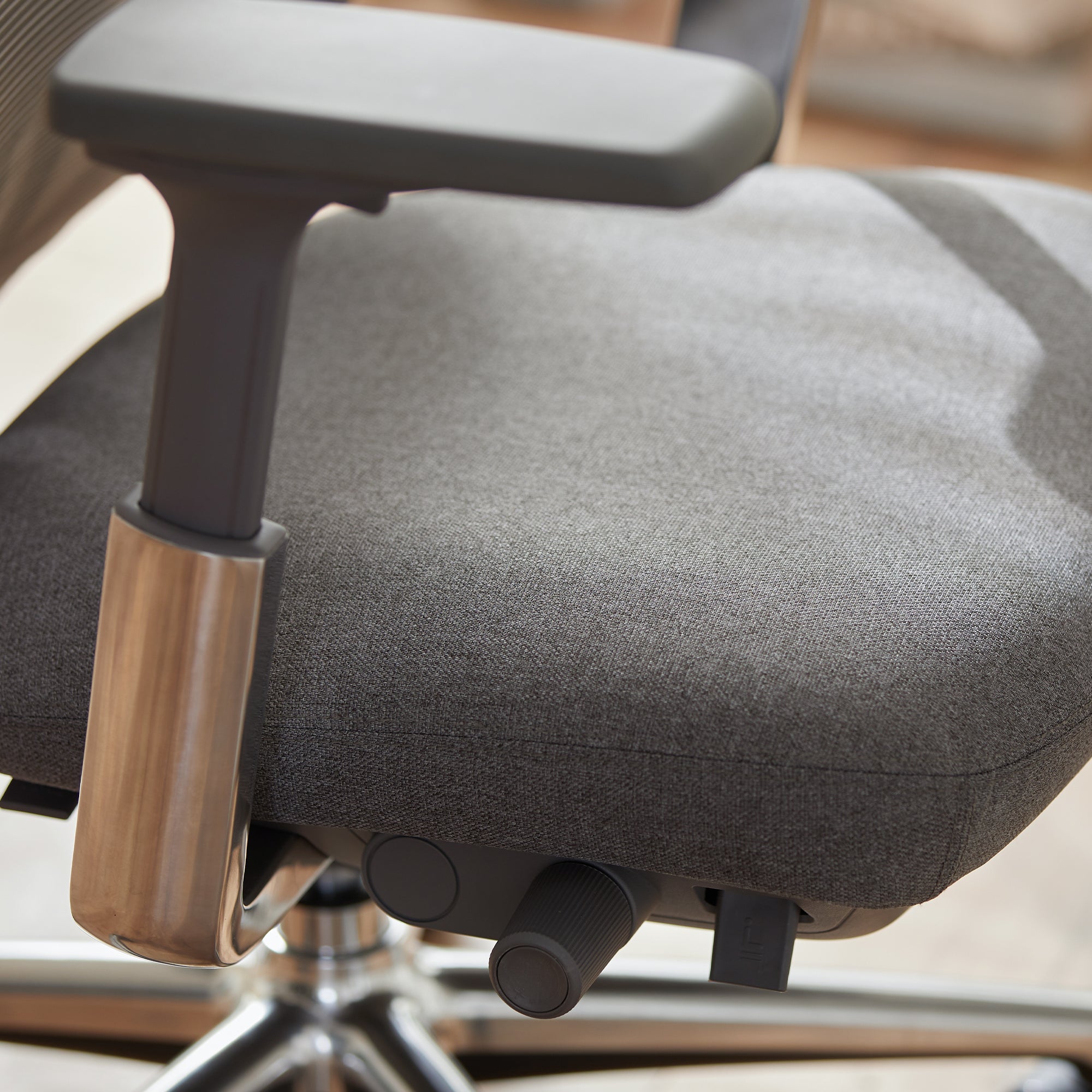 COLAMY ATLAS Ergonomic Mesh Office Chair Cap.300lbs