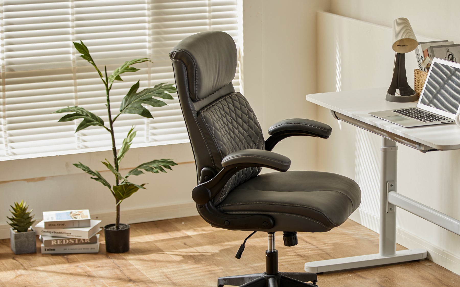 https://colamyhome.com/cdn/shop/collections/COLAMY_Office_Chair_with_Adjustable_Armrest_1800x.jpg?v=1681710325