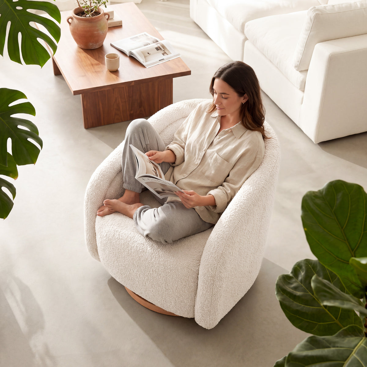 COLAMY AURA Sculpted Swivel Accent Chair