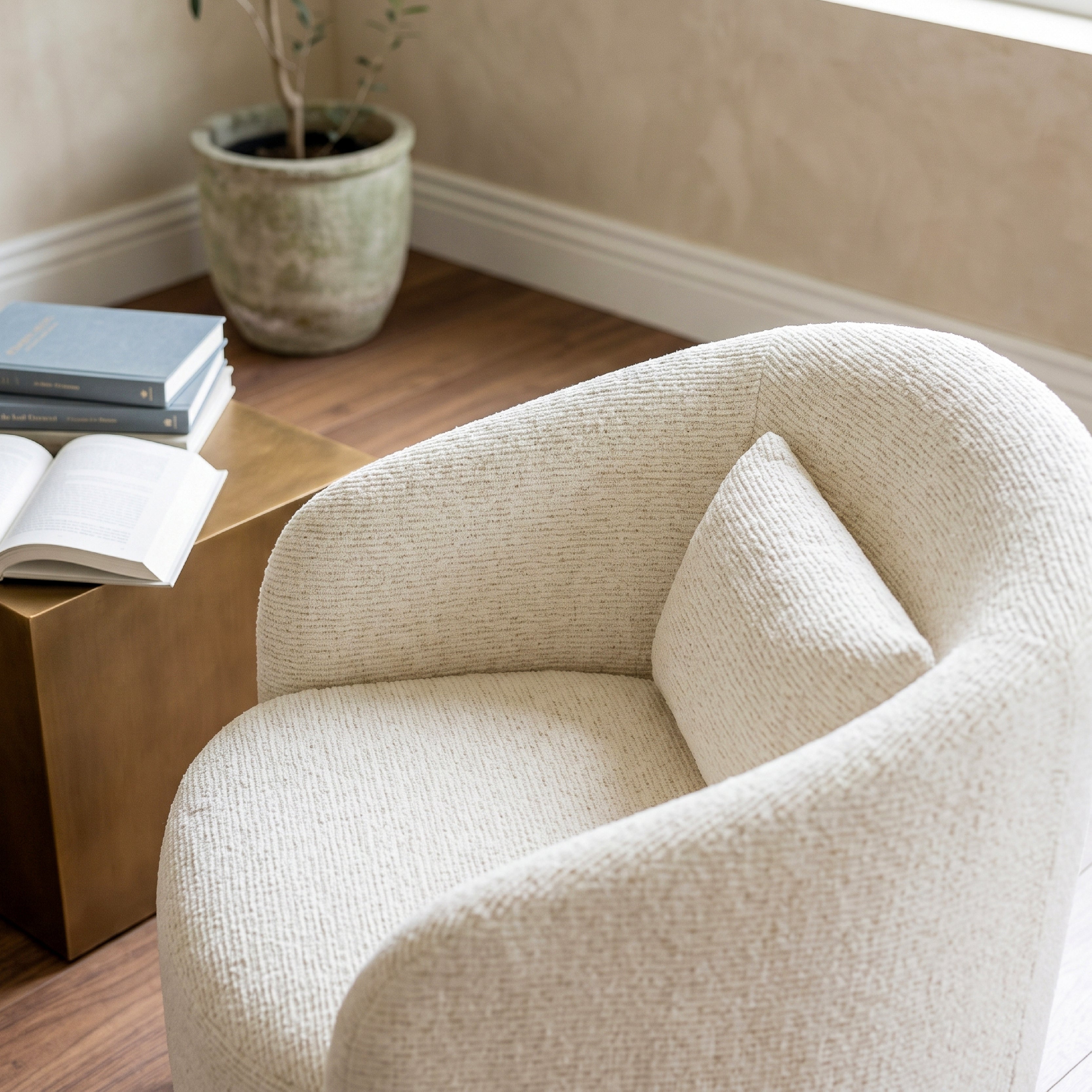 COLAMY AURA Rounded Barrel Swivel Accent Chair