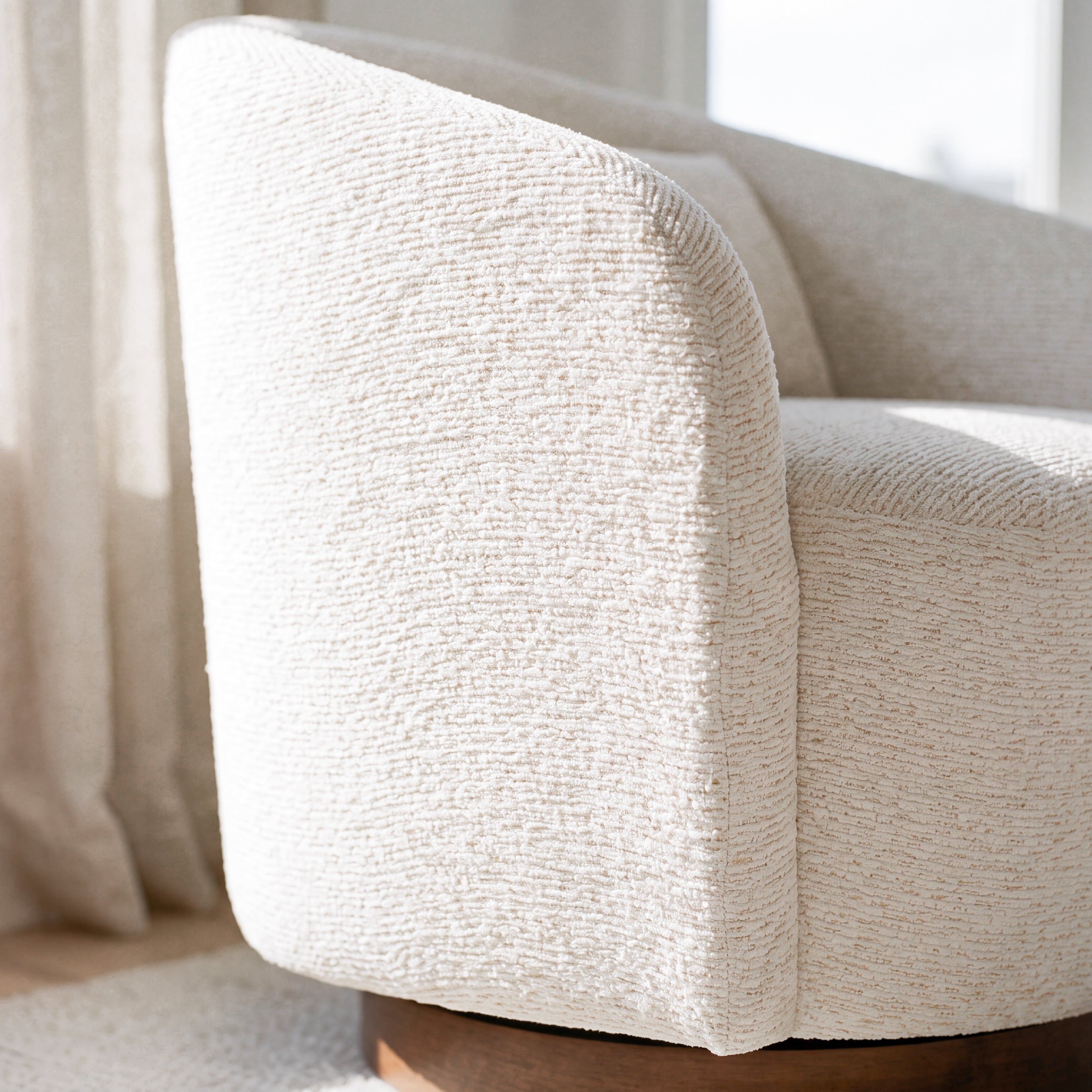 COLAMY AURA Rounded Barrel Swivel Accent Chair