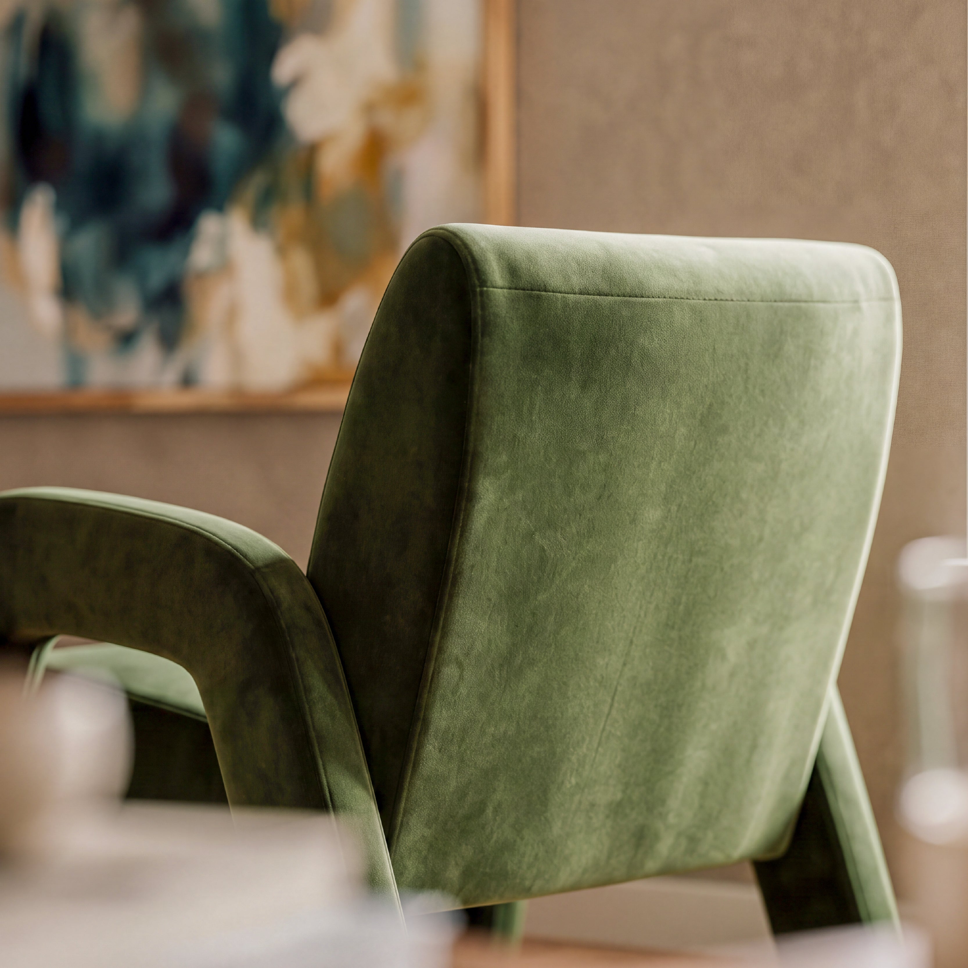 COLAMY AURA Furniture Fully Upholstered Velvet Accent Chair
