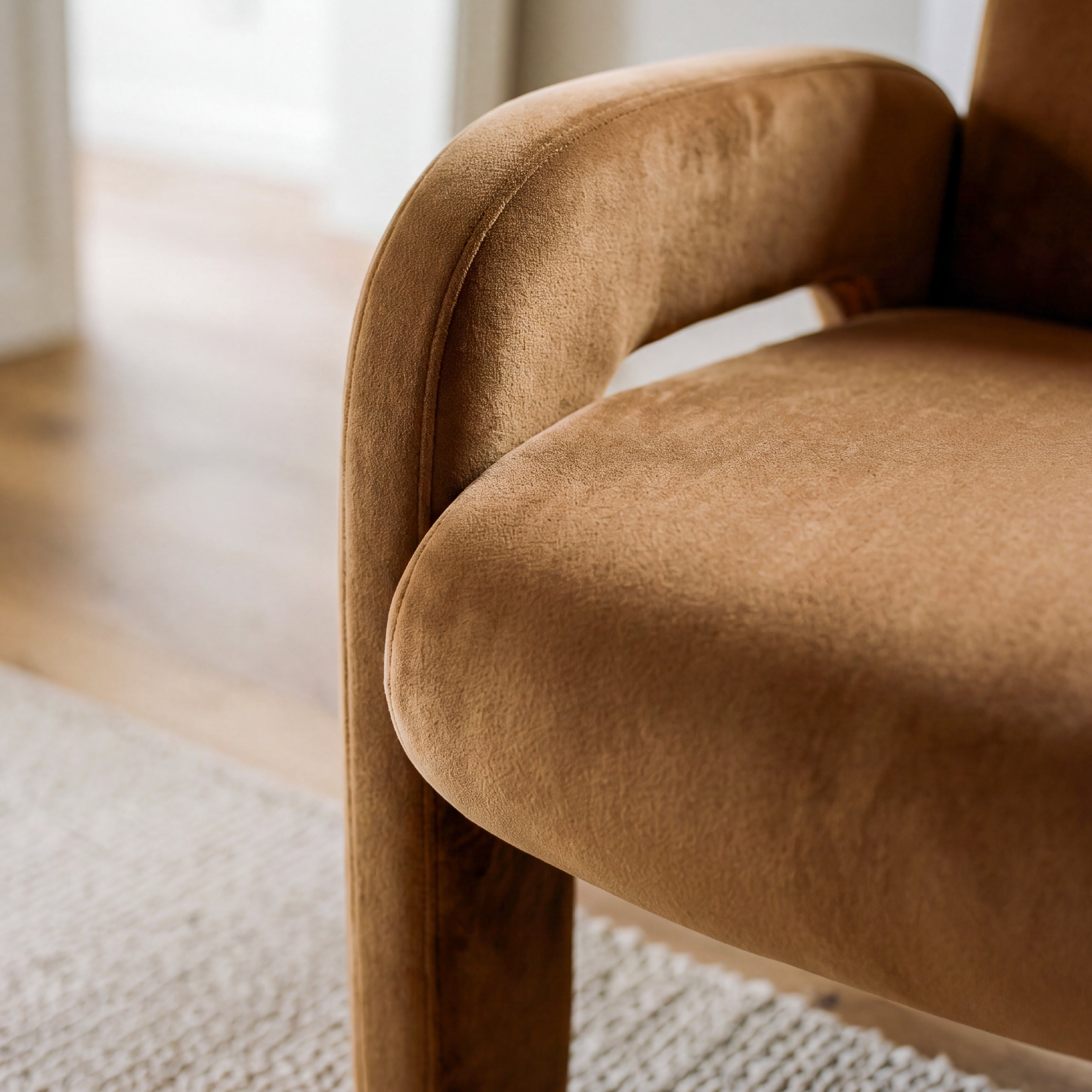 COLAMY AURA Furniture Fully Upholstered Velvet Accent Chair