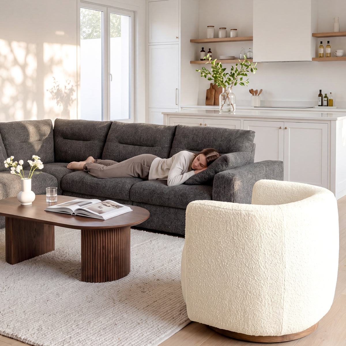 COLAMY AURA Compact Barrel Swivel Accent Chair