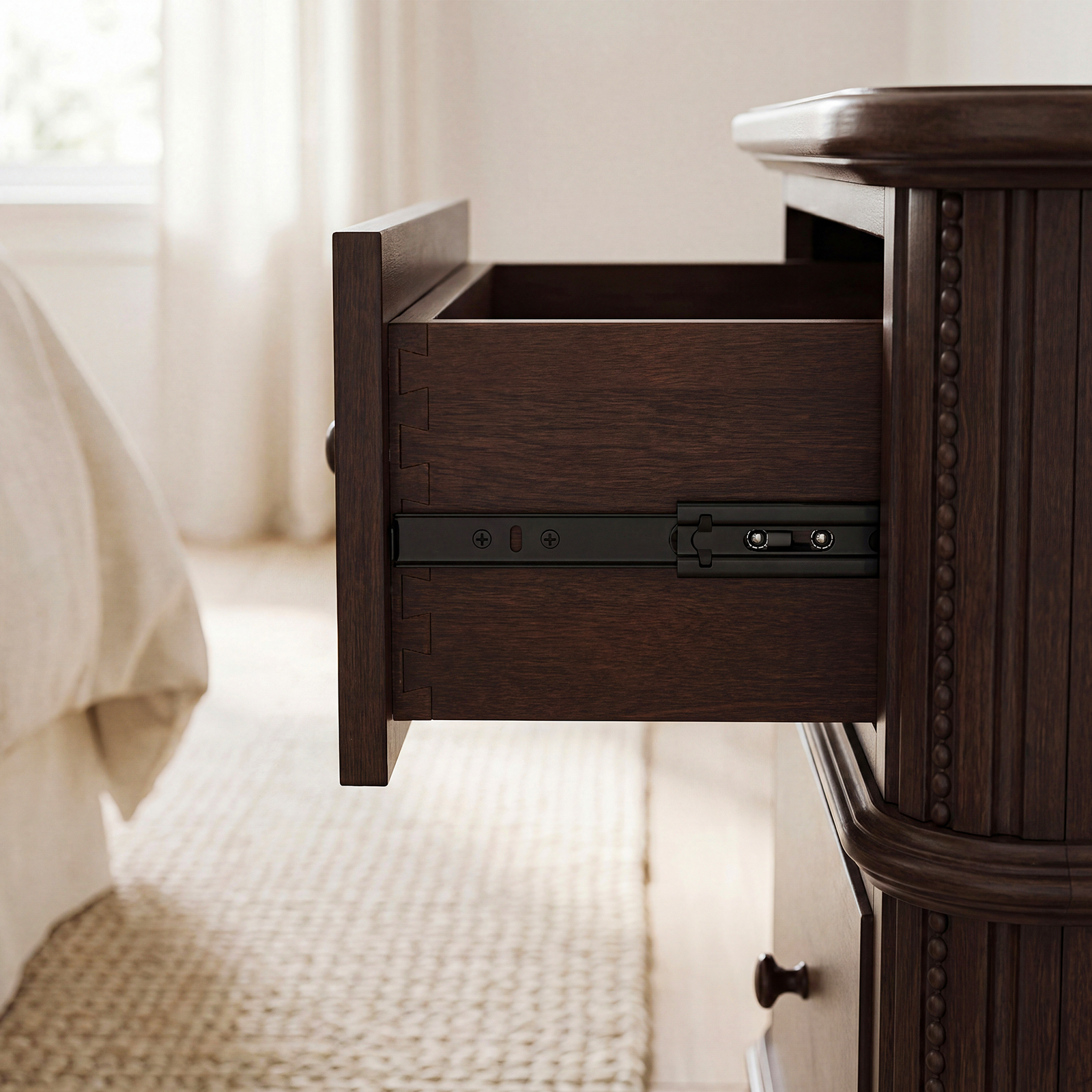 COLAMYROWAN2-DrawerNightstand_1