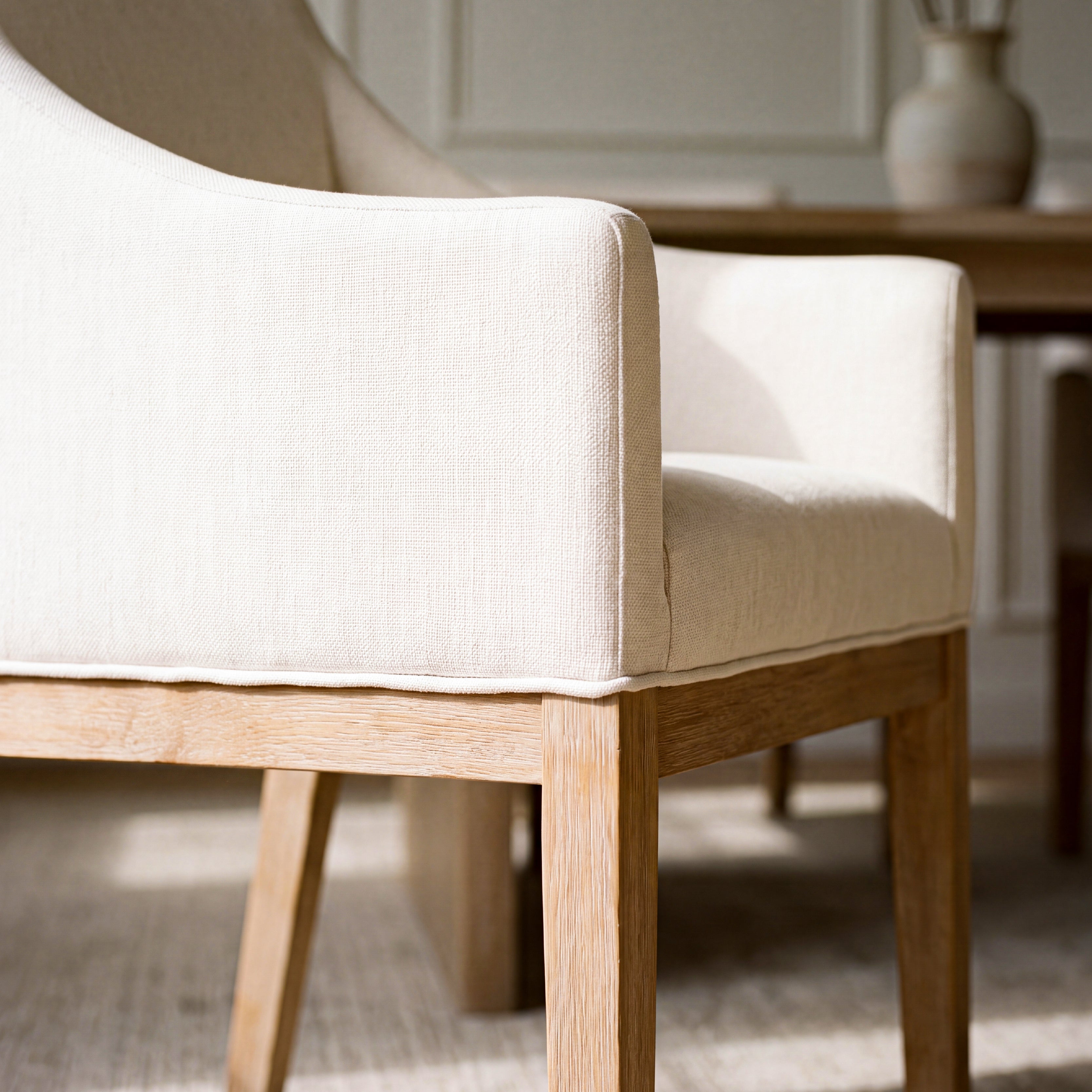 COLAMY ELVIA Upholstered Dining Chair with Arms – Solid Wood Frame