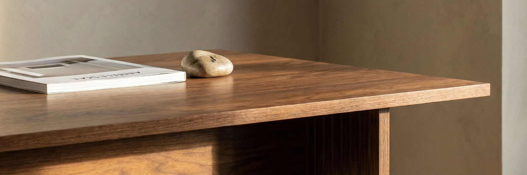 COLAMY HALO 63“ Modern Farmhouse Dining Table